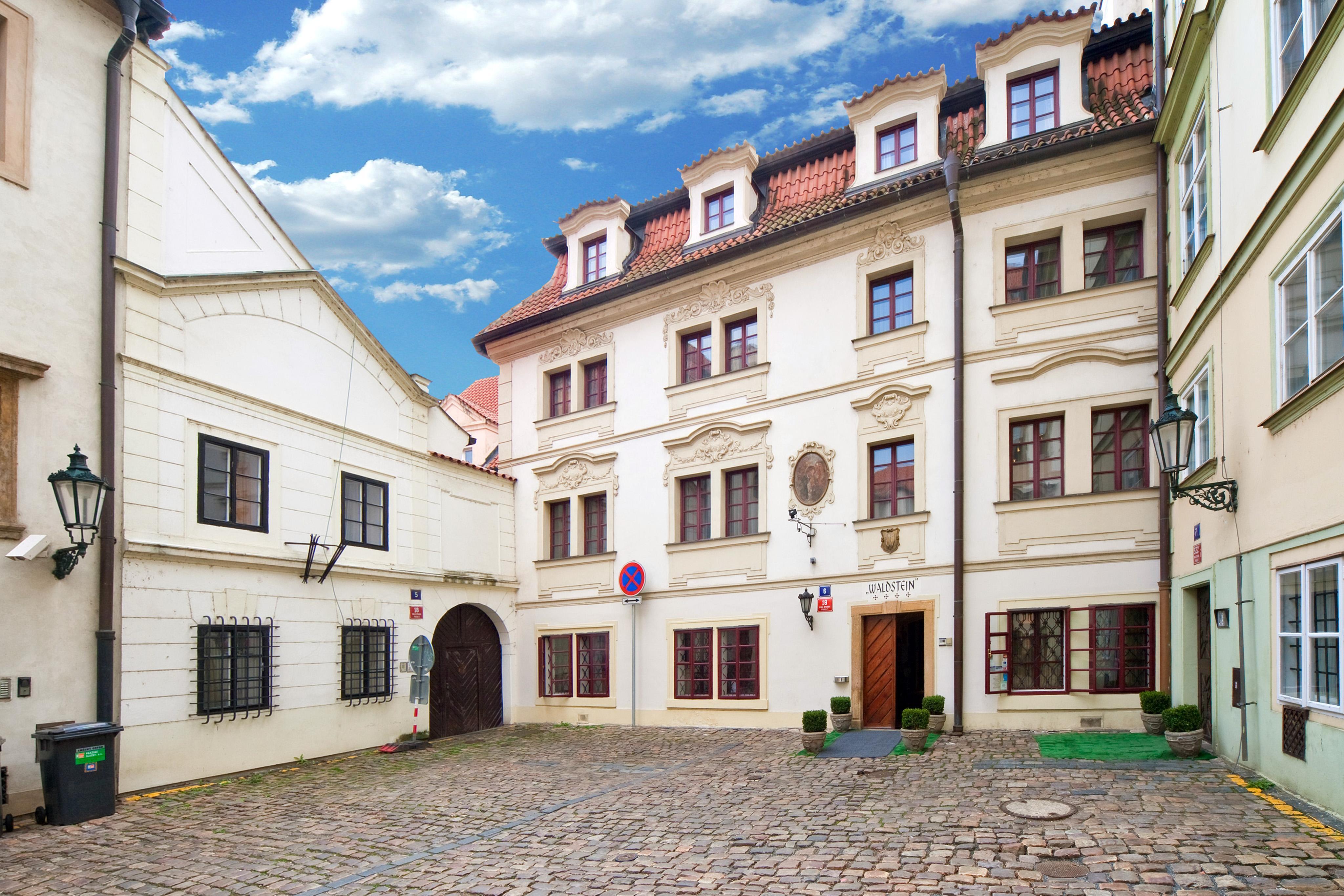 Hotel Waldstein Прага Екстериор снимка