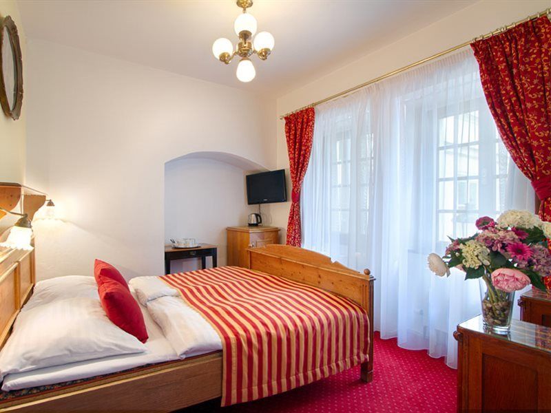 Hotel Waldstein Прага Екстериор снимка