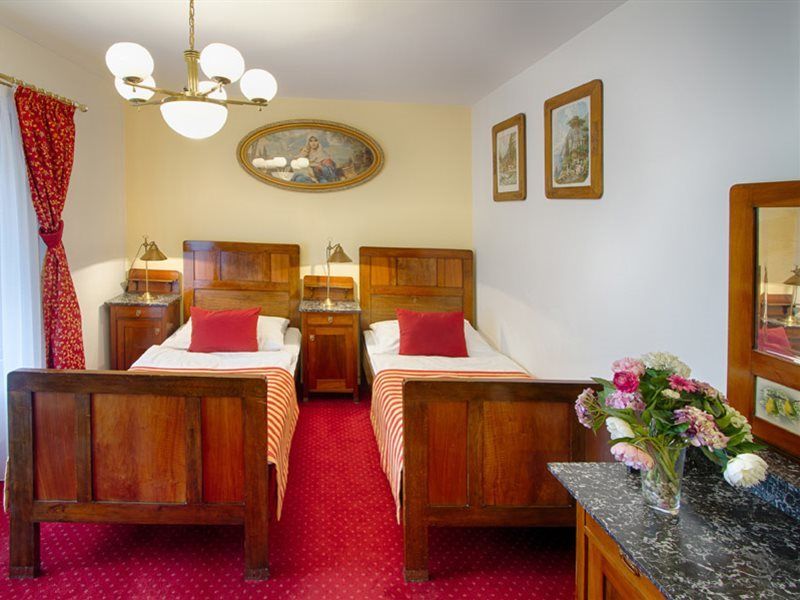 Hotel Waldstein Прага Екстериор снимка